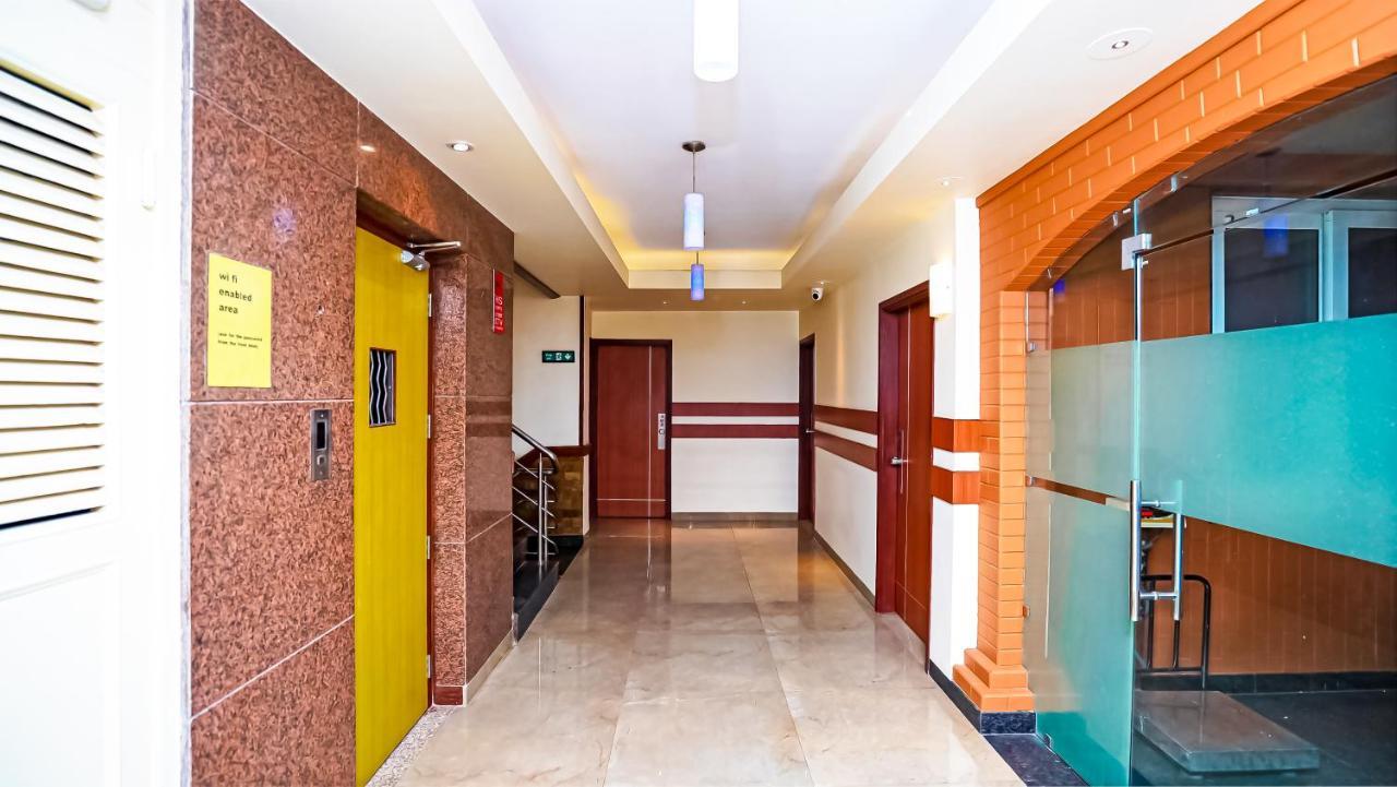 Hotel Pooja Palace Nova Deli Exterior foto