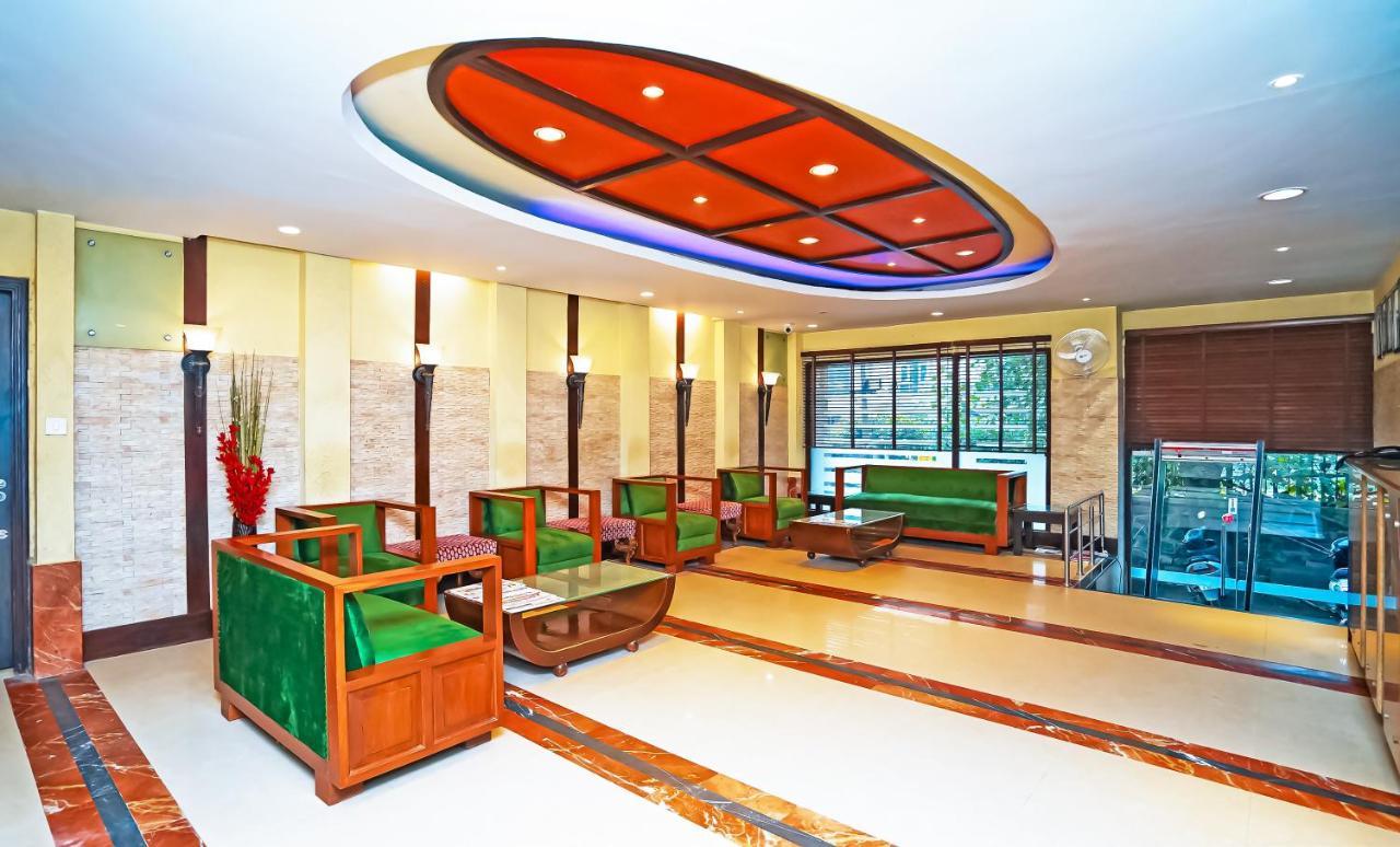 Hotel Pooja Palace Nova Deli Exterior foto